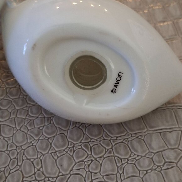 Vintage Avon Ceramic Duck/Goose Hugging Salt & Pepper Shaker Set - Picture 5 of 6